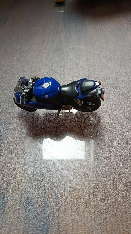 Autíčka a motorka,