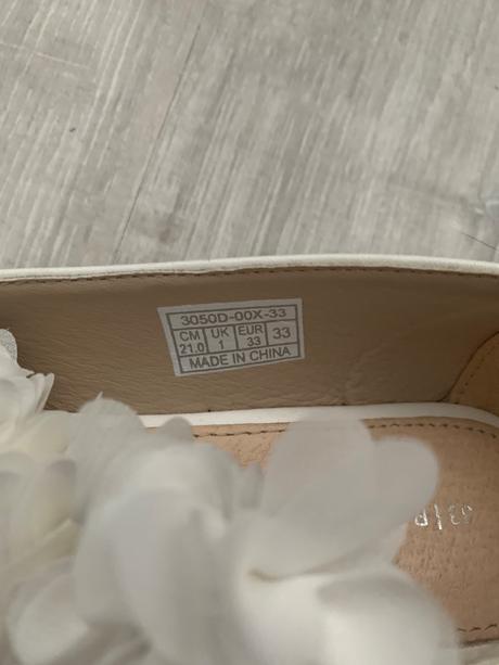 Balerínky na prvé sväté prijímanie, reserved,33