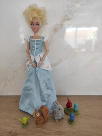 Popoluska disney store,