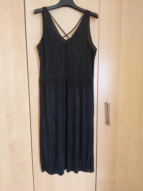 Dámske čierne šaty č.l, l