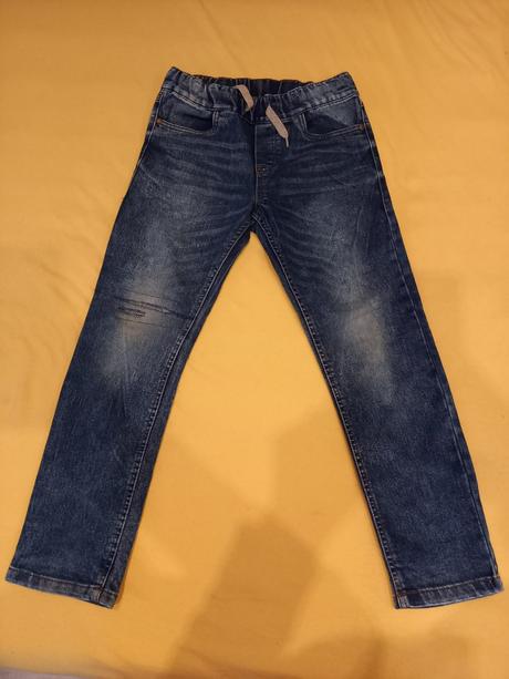 Rifle so šitím na kolene, 140