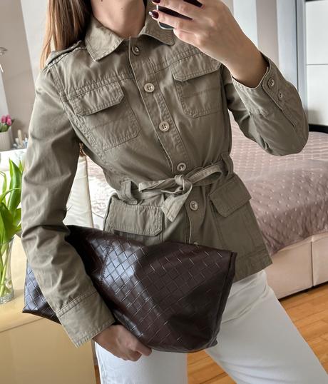 Viral štýlová vrchná khaki košeľa s opaskom, s