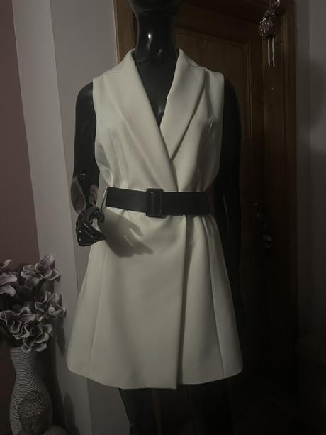 Krémová vesta s opaskom zn. zara, zara,m