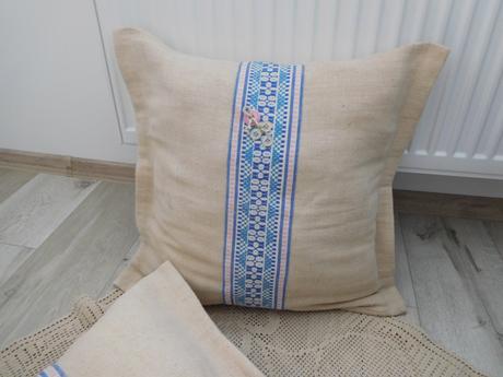 Vankúše z ľanového plátna , obrus starodávny, 