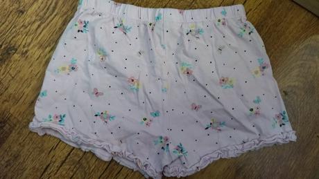 Kraťasy kvetinky, 110