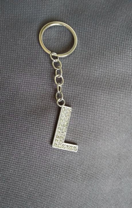 Prívesok kľúčenka písmeno l srdce čelenka linda, h&m