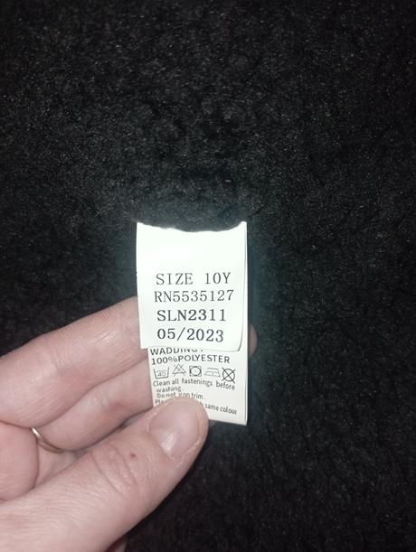 Predĺžená zimná bunda, 134