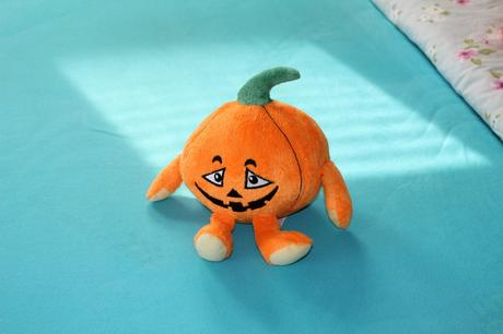 Plyšový ovocníček z billy tekvička monsterka, 