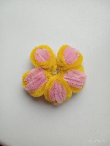 Vyrobené ručné kvietky, 