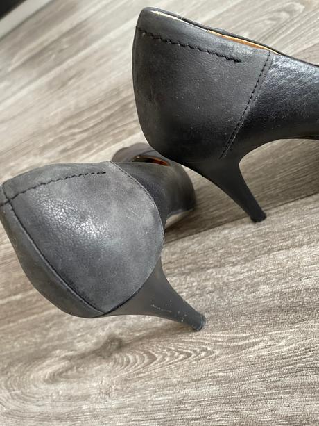 Pravé kožené čierne lodičky, 37