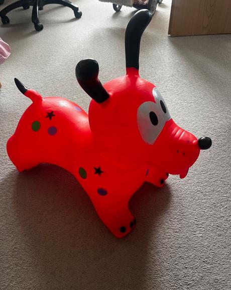 Hopsadlo/skakaci gumeny pes, 