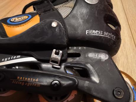 Kolieskové korčule, 32