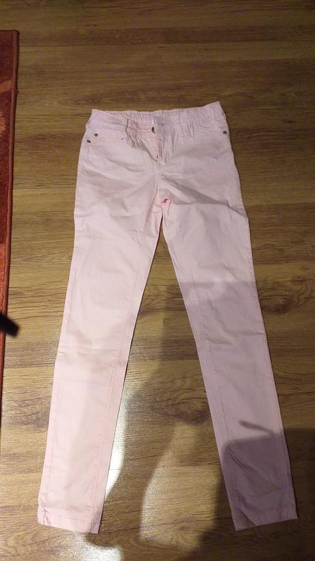 Ľahúčke bledoružové rifle, glo-story,146