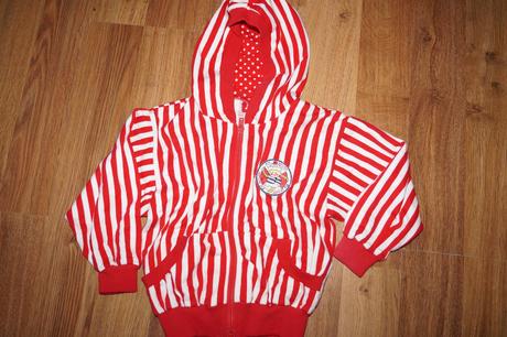 Námornícka mikinka, 104