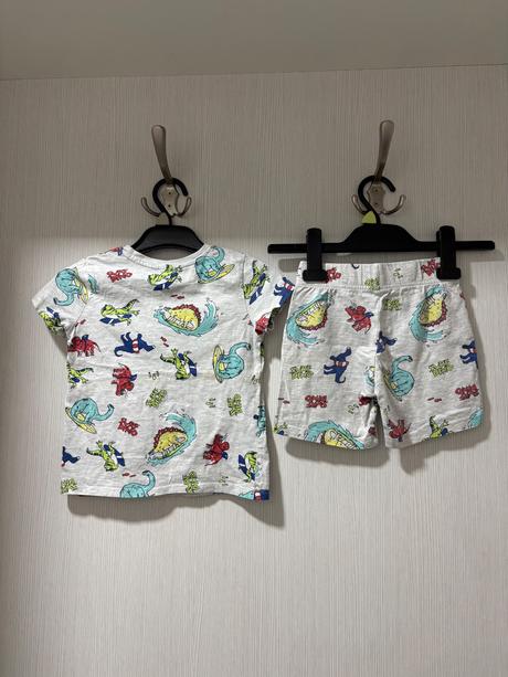 Chlapčenské pyžamo, 92