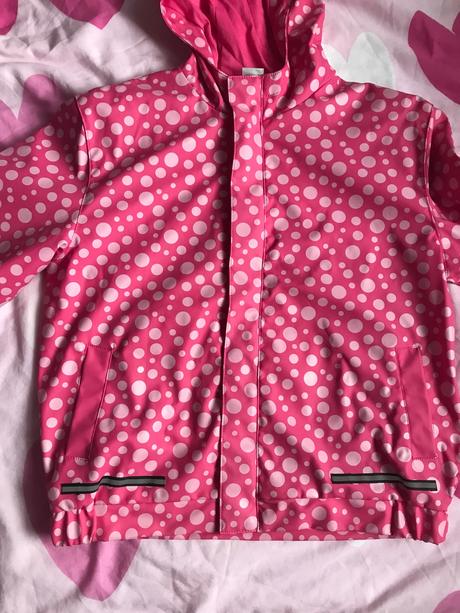 Nepremokava bunda, 116