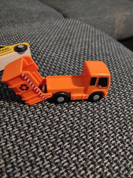 Autíčka na koľajnice,