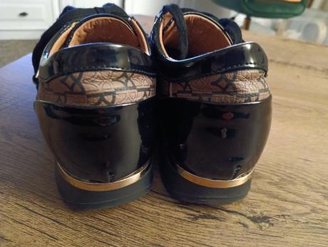 Kazar dámske šnurovacie topánky kožené 37, 37