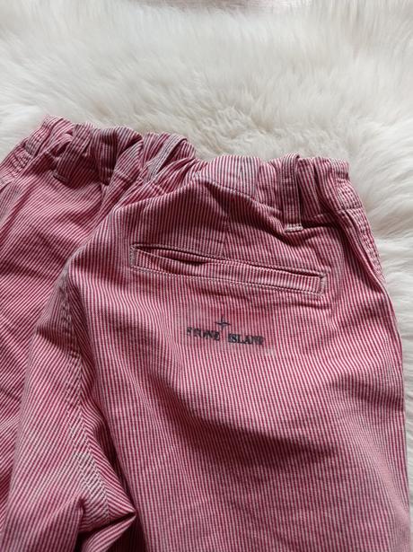 Mega frajerske kvalitne kratasy 134-14vyborny stav, river island,134