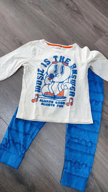 Pyzamko reserved 110/116, reserved,116