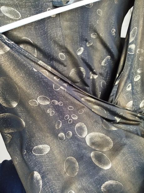 Spoločenské šaty zlaté, 46