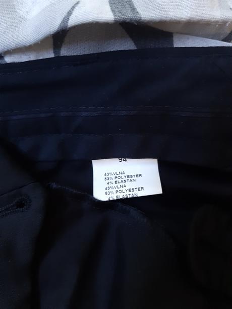 Pansky oblek cierny,