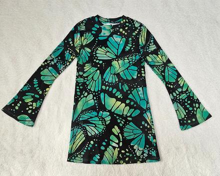 Zeleno-čierne šaty so zvonovými rukávmi, h&m,134