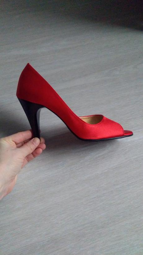 Saténové lodičky, 35