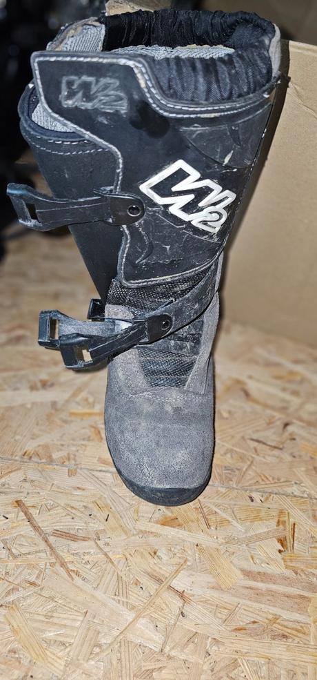 Čižmy na štvorkolku, 39