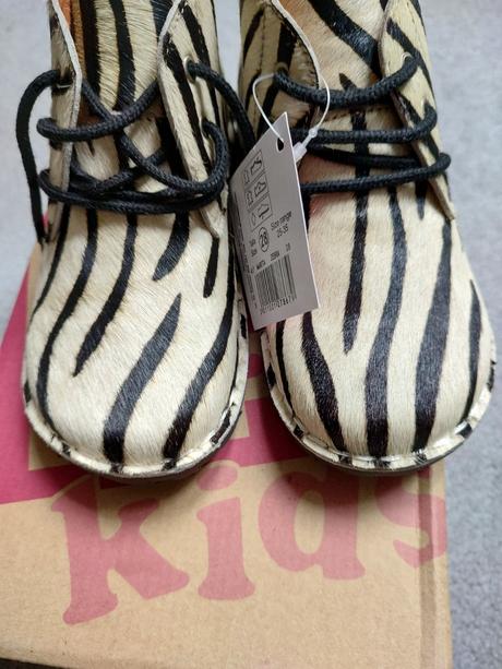 Topánky prechodné, 28