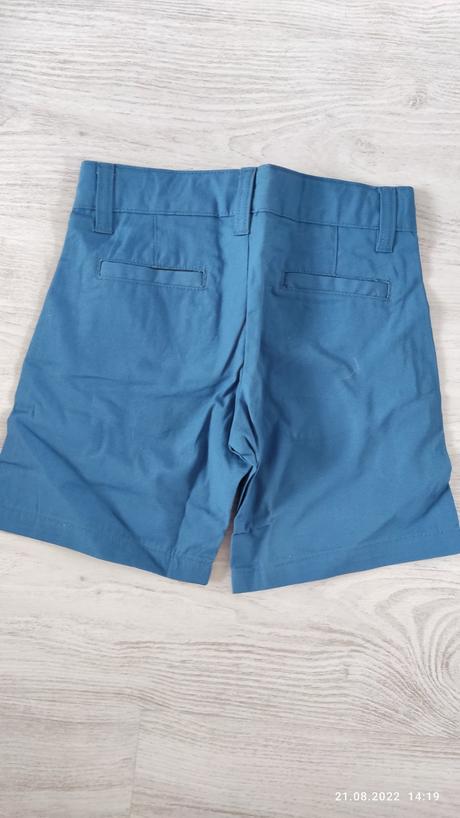 Šortky, 98