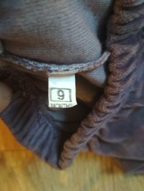 Velurove tepláky, 74