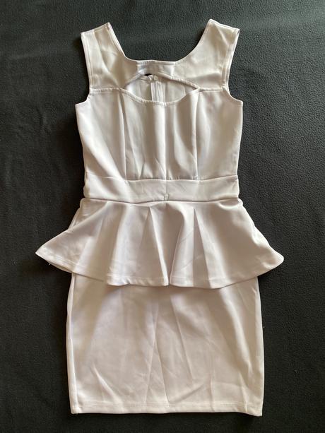 Bielé koktélové šaty, s