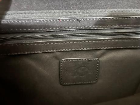 Listová kabelka baťa, baťa