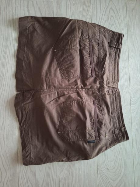 Predam sportovu kratasosuknu, decathlon,44