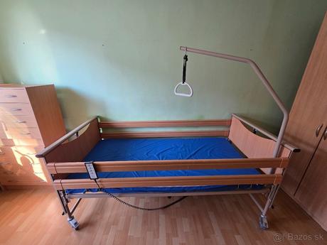Elektrická polohovateľná posteľ pre imobilných, šírka (cm): 100,dĺžka (cm): 200