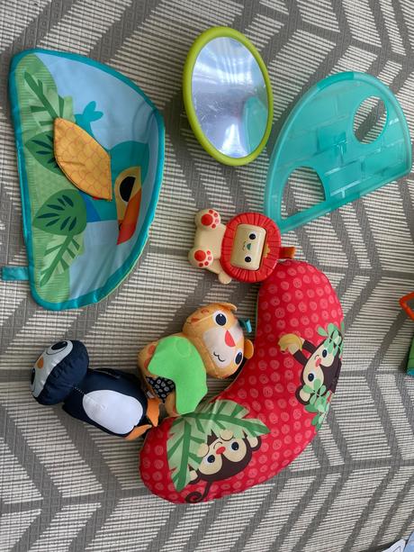 Bright starts deka na hranie 2v1 peek-a-zoo,