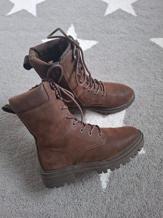 Kotnikove topanky, 38