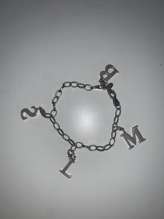 Strieborný náramok,