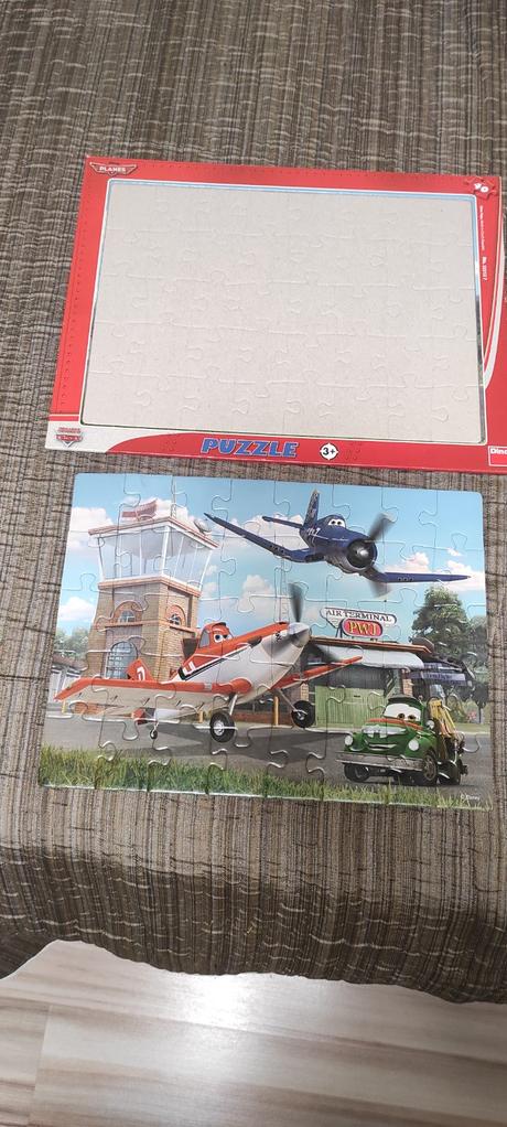 Puzzle planes,
