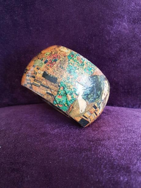 Drevený náramok s motívom klimta, 