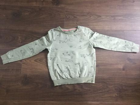 Mikina s lesnými zvieratkami, 134