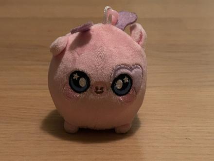 Prívesok s plyšáčikom ( ružové prasiatko), 