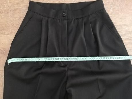 Dámsky kostým nový, l