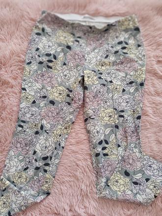 Kvetinové nohavice, 