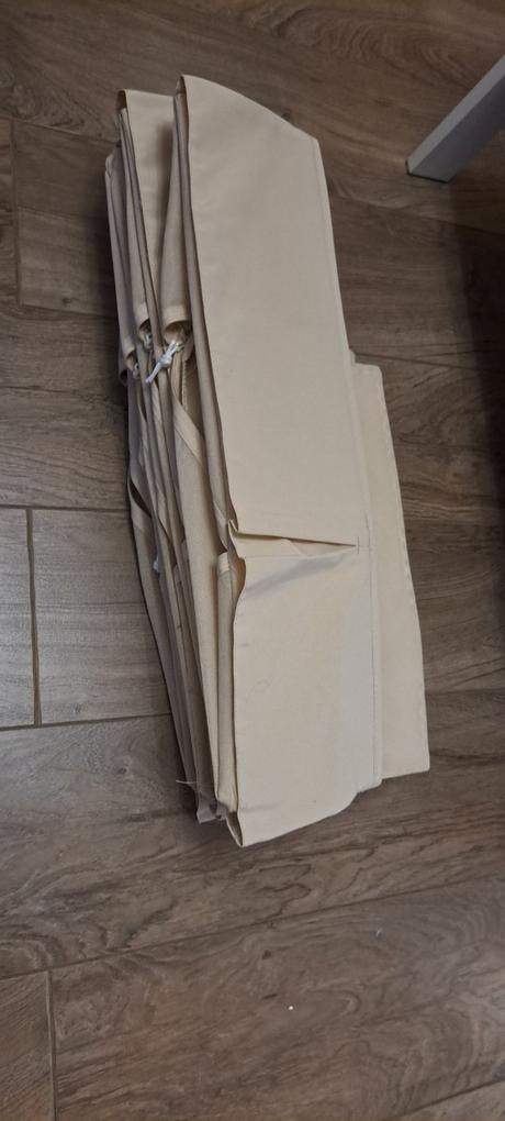 Prebalovací pult + doplnky,