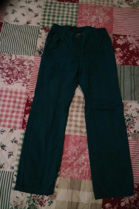 Nove tenke nohavice, lupilu,110