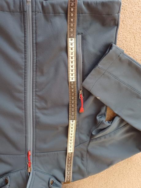 Softshellova vetrovka, 128