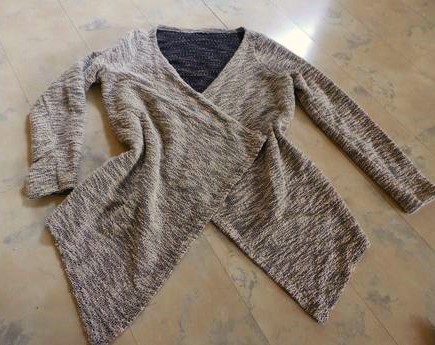 Melírovaný buklé svetrík, l