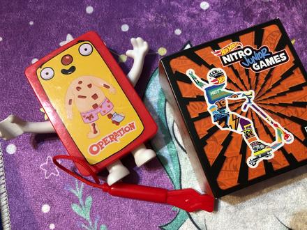 Kolobežka hot wheels a magneticka hra a peppa pig,